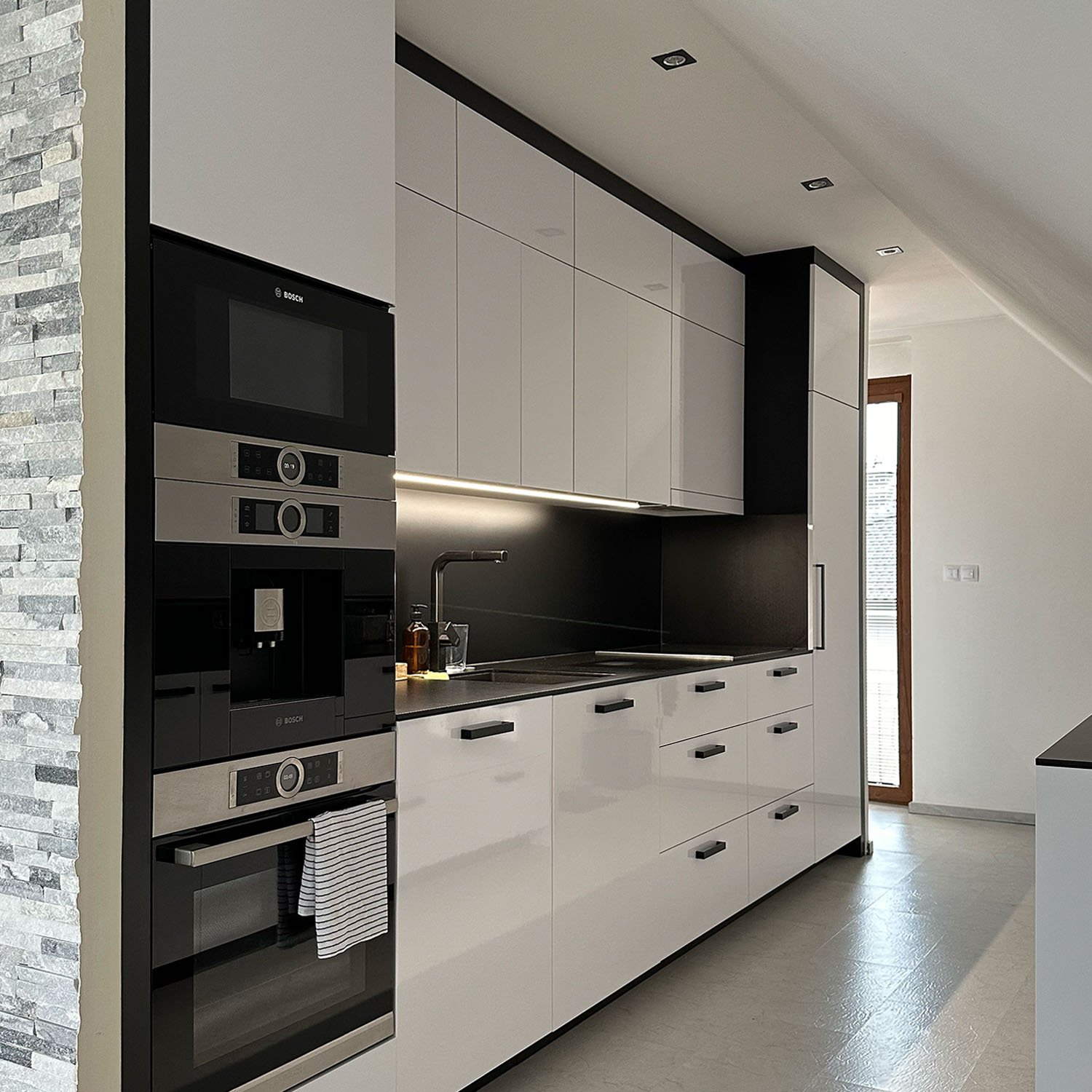 Realizace moderní kuchyně&nbsp; 